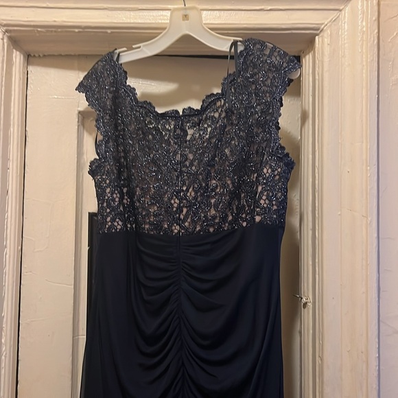 Plus size Formal Dress - Picture 3 of 4
